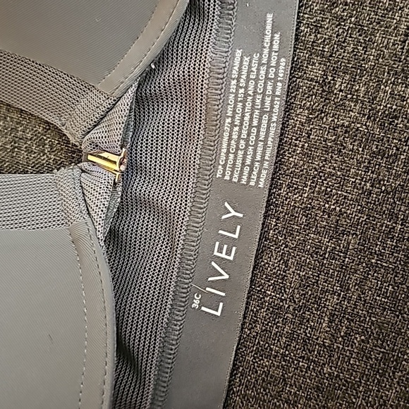 Lively sz 36 C gray front closure bra wireless WL80 - Picture 3 of 6